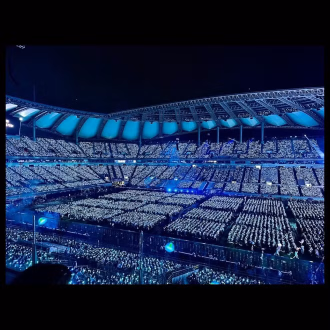 IU biểu diễn tại sân vận động World Cup Seoul với hơn 66.000 chỗ ngồi