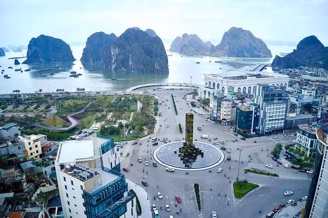 Hạ Long bình yên sau bão số 3
