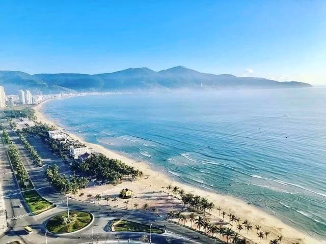 Vòng cung bãi biển Đà Nẵng