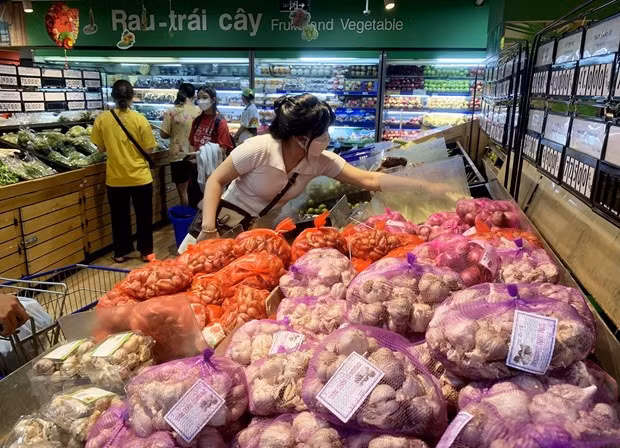 Khu vực thương mại dịch vụ tăng 2,07%. Ảnh: Hồng Đạt/TTXVN