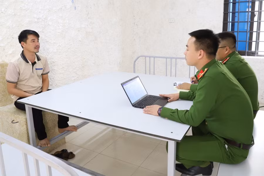 Đối tượng Sáng cầm đầu đường dây cho vay nặng lãi bị bắt giữ. Ảnh: Công an cung cấp