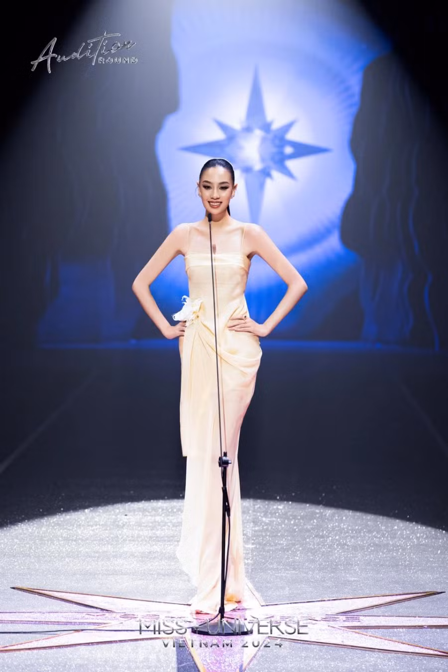 Đoàn Tường Linh sở hữu nhan sắc xinh đẹp, chiều cao nổi bật 1,77m. Trước khi ghi tên mình vào top 33 Miss Universe Vietnam, người đẹp quê Lâm Đồng từng thi Hoa hậu Việt Nam 2020