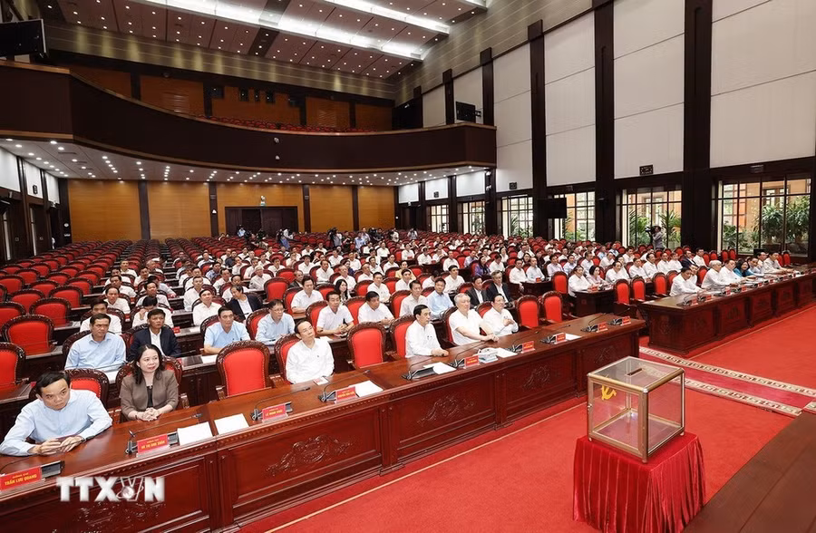 Phiên bế mạc Hội nghị Ban Chấp hành Trung ương khóa XIII. (Ảnh: Trí Dũng/TTXVN)