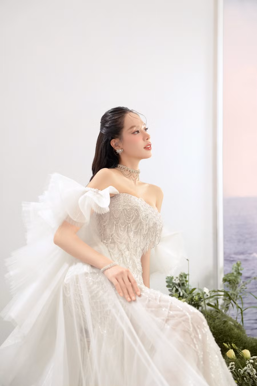 Thanh Thủy từng giành danh hiệu Hoa khôi sinh viên Trường đại học Ngoại ngữ (thuộc Đại học Đà Nẵng) năm 2021 trước khi đoạt vương miện Hoa hậu Việt Nam 2022. Người đẹp 22 tuổi có khả năng giao tiếp cơ bản tiếng Anh và tiếng Hàn Thanh Thủy từng giành danh hiệu Hoa khôi sinh viên Trường đại học Ngoại ngữ (thuộc Đại học Đà Nẵng) năm 2021 trước khi đoạt vương miện Hoa hậu Việt Nam 2022. Người đẹp 22 tuổi có khả năng giao tiếp cơ bản tiếng Anh và tiếng Hàn