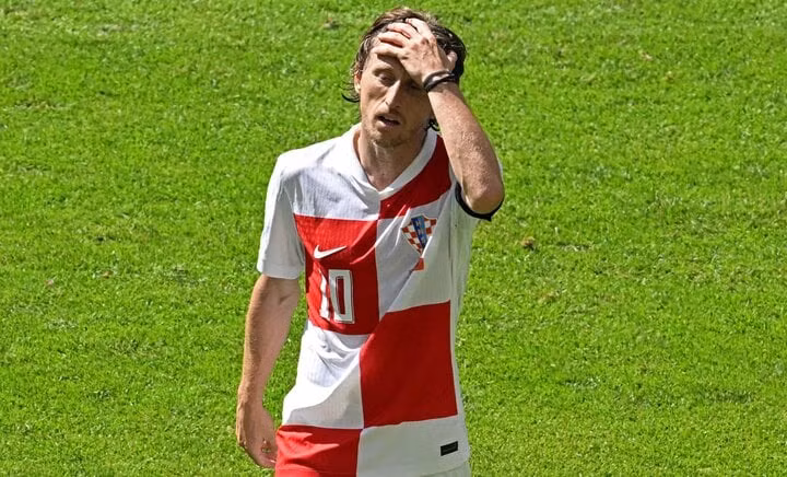 Modric và đồng đội bế tắc. (Ảnh: Reuters)