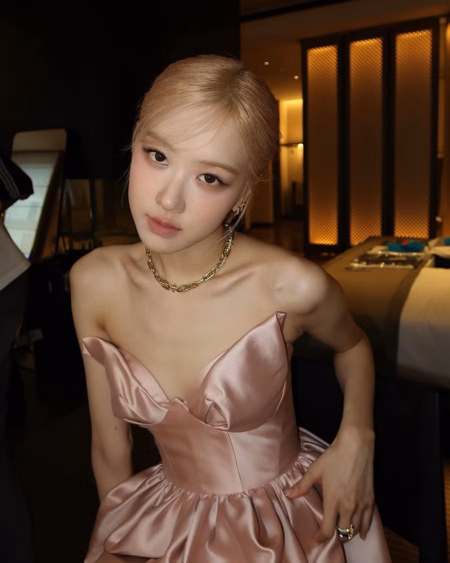 Rosé đầu quân cho Teddy. Ảnh: Instagram.