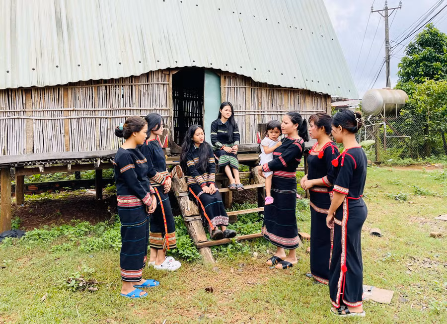 Hội LHPN huyện Chư Sê đã tập trung nâng cao hiệu quả hoạt động của các tổ truyền thông cộng đồng, góp phần thay đổi nhận thức của người dân vùng đồng bào dân tộc thiểu số. Ảnh: M.K