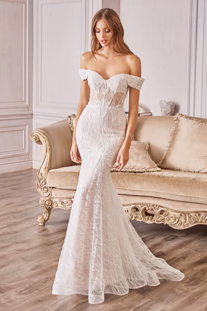 Váy dạ hội đuôi cá giúp tôn lên đường cong cơ thể một cách hoàn hảo.