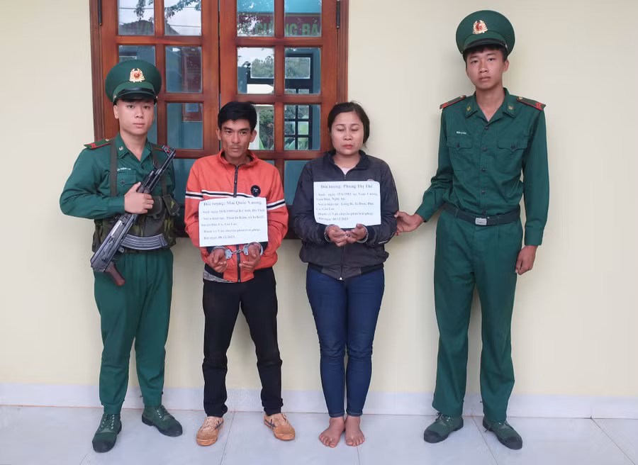 Lực lượng Biên phòng tỉnh bắt giữ và xử lý một vụ vận chuyển pháo nổ trái phép tại biên giới. Ảnh: ĐVCC