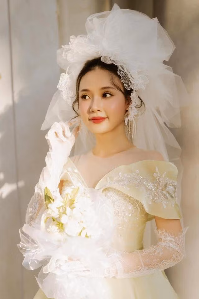 Trước đó, thông tin nữ diễn viên 8X sắp lên xe hoa gây xôn xao mạng xã hội