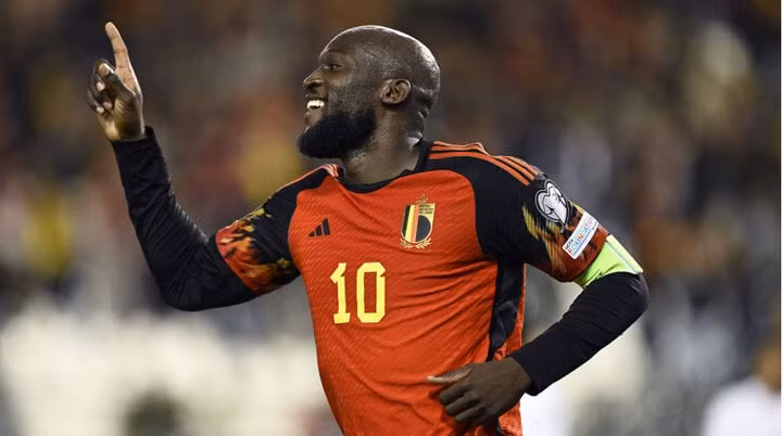 Romelu Lukaku ghi 14 bàn thắng sau 10 trận đấu cùng tuyển Bỉ tại vòng loại Euro 2024. Romelu Lukaku ghi 14 bàn thắng sau 10 trận đấu cùng tuyển Bỉ tại vòng loại Euro 2024.