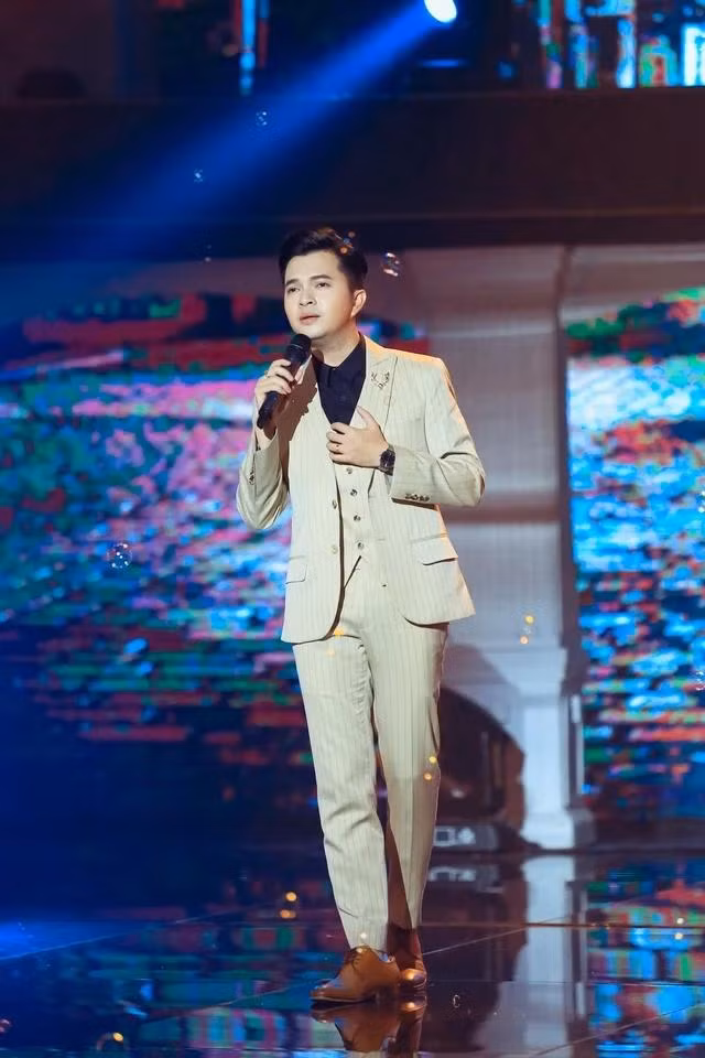 Ca sĩ Nam Cường thừa nhận bản thân loay hoay, không biết làm gì với xu hướng âm nhạc trẻ hiện nay