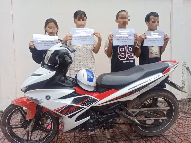 Các đối tượng cùng tang vật Các đối tượng cùng tang vật