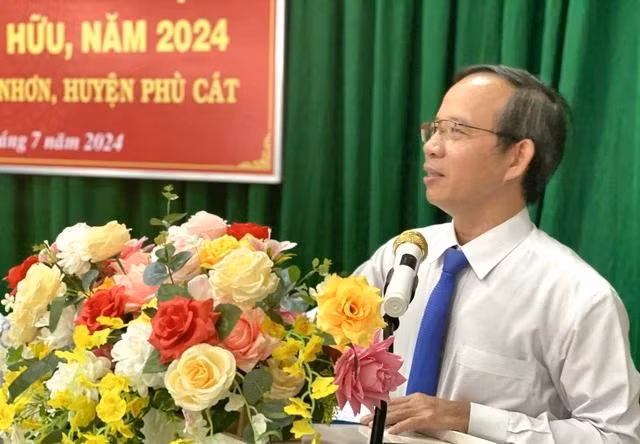 Ông Huỳnh Văn Lợi, Phó giám đốc Sở VH-TT Bình Định, phát biểu tại buổi báo cáo