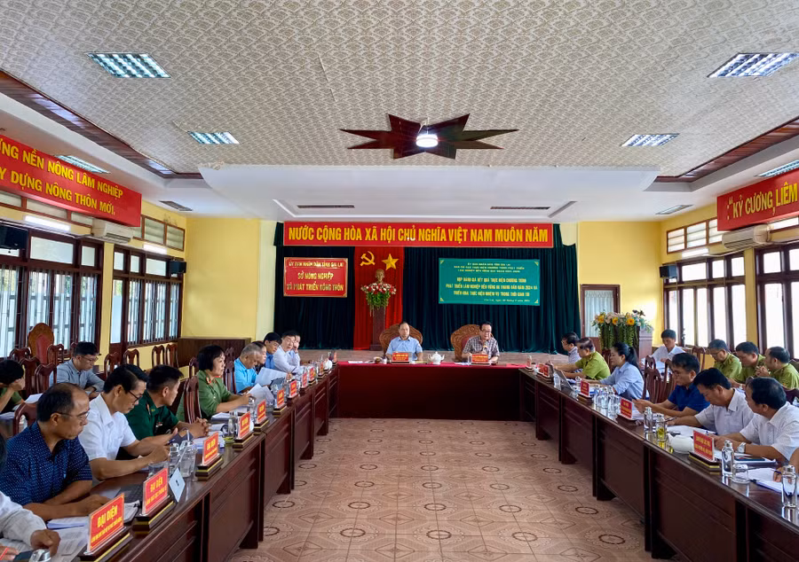 Quang cảnh cuộc họp đánh giá kết quả thực hiện chương trình phát triển lâm nghiệp bền vững 6 tháng đầu năm 2024. Ảnh: Hà Duy