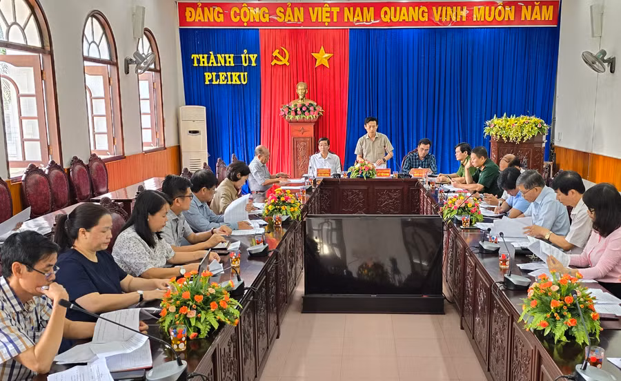 Quang cảnh cuộc họp. Ảnh: Bá Bính