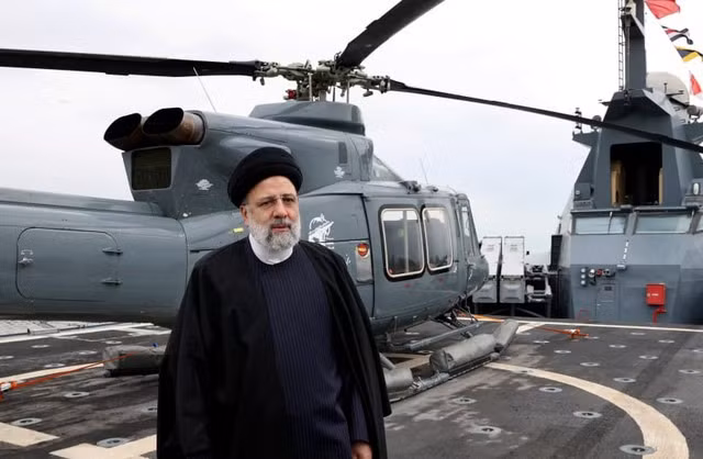 Iran công bố nguyên nhân vụ tai nạn trực thăng khiến cố Tổng thống Ebrahim Raisi thiệt mạng là do thời tiết xấu và máy bay chở nhiều hành khách. Ảnh: Reuters Iran công bố nguyên nhân vụ tai nạn trực thăng khiến cố Tổng thống Ebrahim Raisi thiệt mạng là do thời tiết xấu và máy bay chở nhiều hành khách. Ảnh: Reuters