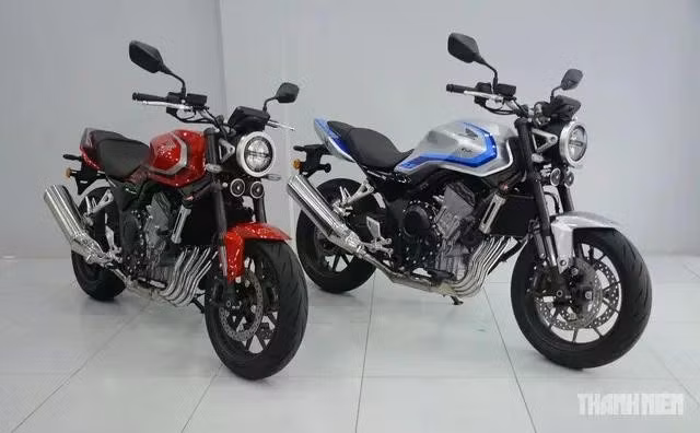 Honda CB500SF Super Four và Honda CBR500R Four về Việt Nam thông qua một đơn vị chuyên kinh doanh xe máy nhập khẩu tại TP.HCM. Ảnh: Bá Hùng