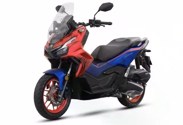 Phiên bản mới của dòng xe tay ga địa hình mang tên Honda ADV160 Spiderman Edition 2026. Ảnh: Honda