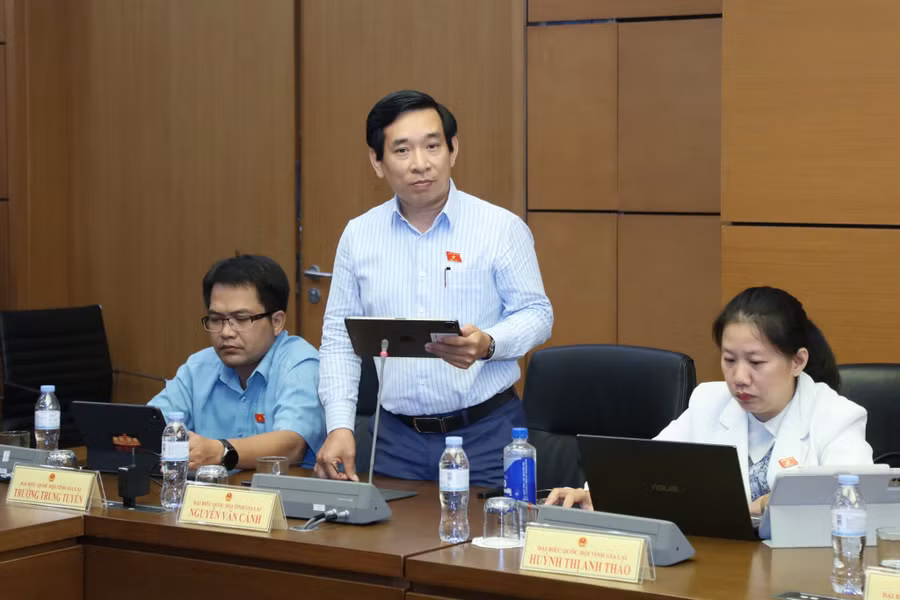 db-nguyen-van-canh-de-nghi-bo-sung-khu-vuc-cach-ly-tai-ga-tau-dien-ngam-vao-danh-muc-cam-hut-thuoc-tranh-cach-hieu-khac-nhau-giua-nha-ga-duoi-long-dat-va-khu-vuc-tren-cao-co-mai-che.jpg