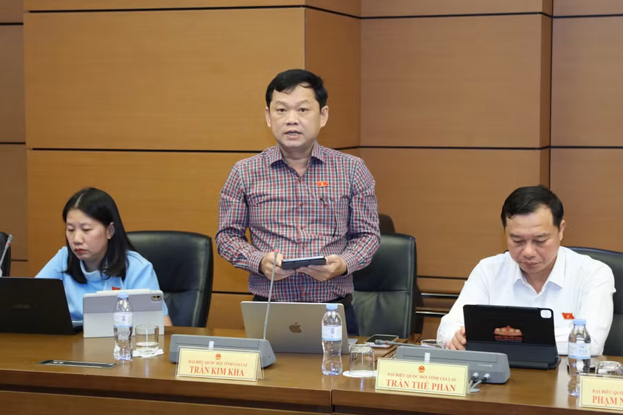 db-kha-de-nghi-quy-dinh-nguoi-gia-mao-ho-so-xin-cap-the-huong-dan-vien-chi-duoc-de-nghi-cap-the-sau-12-thang-ke-tu-ngay-quyet-dinh-xu-phat-co-hieu-luc-va-da-chap-hanh-xong-quyet-dinh.jpg