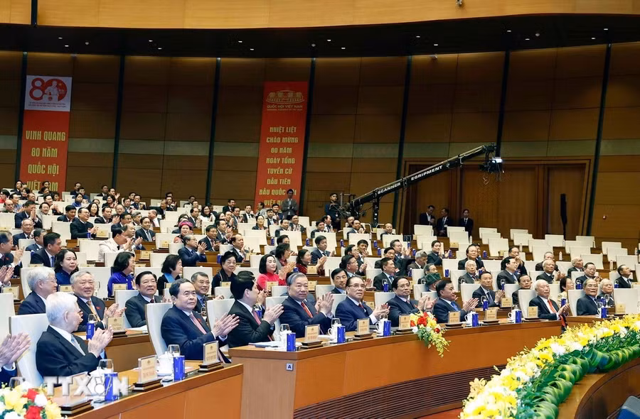 Tổng Bí thư Tô Lâm và các đồng chí lãnh đạo, nguyên lãnh đạo Đảng, Nhà nước dự Lễ kỷ niệm. Ảnh: Thống Nhất/ TTXVN