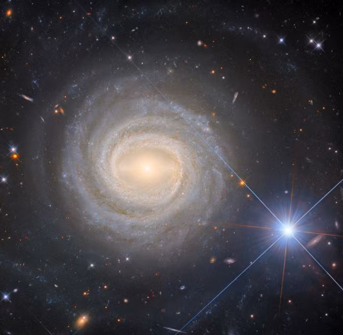 Thiên hà NGC 3783, nơi UFO lỗ đen bắt nguồn. Ảnh đồ họa: ESA
