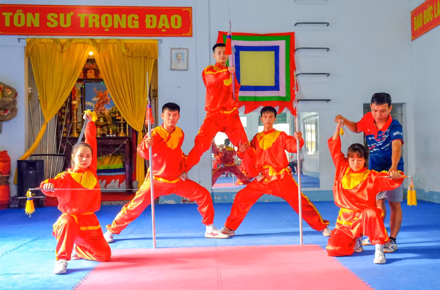 gioi-thieu-van-hoa.jpg