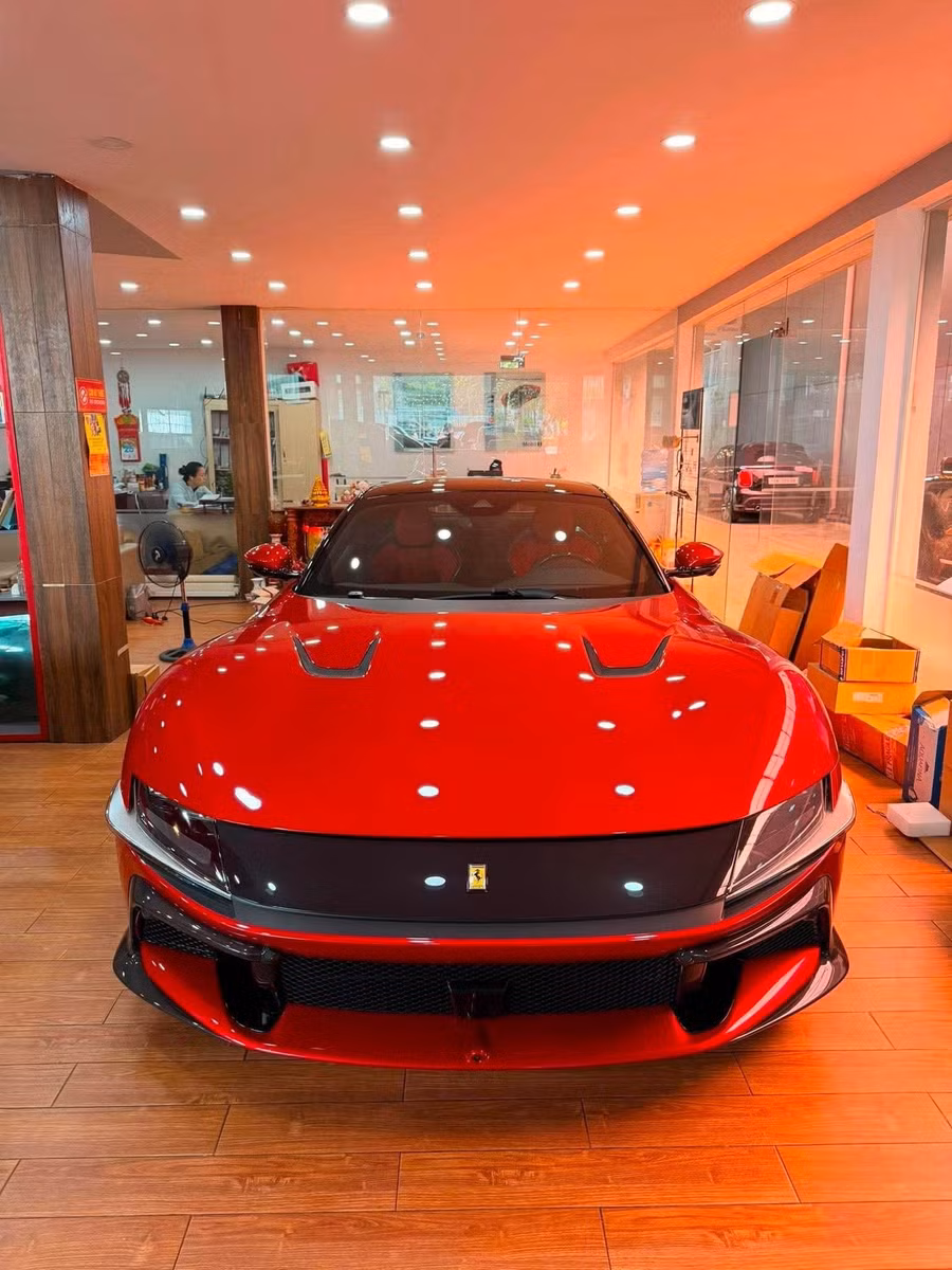 Ngoại thất của chiếc Ferrari 12Cilindri ở Việt Nam. Ảnh: Long Trần