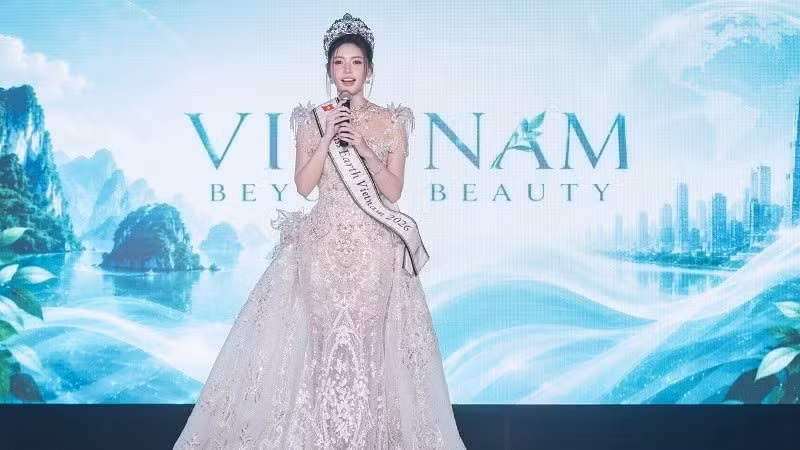 Phạm Hoàng Thu Uyên chia sẻ về những dự định và kỳ vọng khi đại diện Việt Nam tham gia Miss Earth 2026. Ảnh: Ban tổ chức