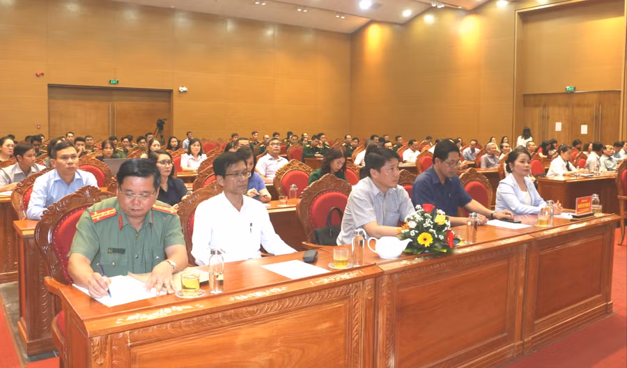 cac-dai-bieu-du-hoi-nghi-quang-tan-9992.jpg