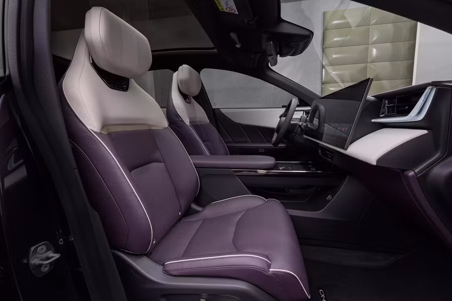 mazda-cx-6e-4.jpg