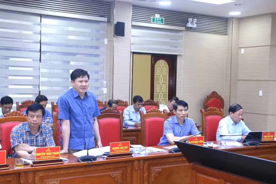 pho-chu-tich-thuong-truc-hdnd-tinh-truong-van-dat-phat-bieu-y-kien-quang-tan.jpg