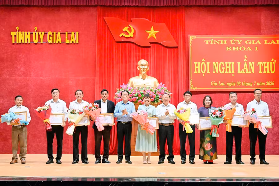 bang-khen.jpg
