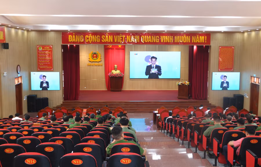 quang-canh-le-phat-dong-chuong-trinh-tai-dau-cau-gia-lai-quang-tan.jpg