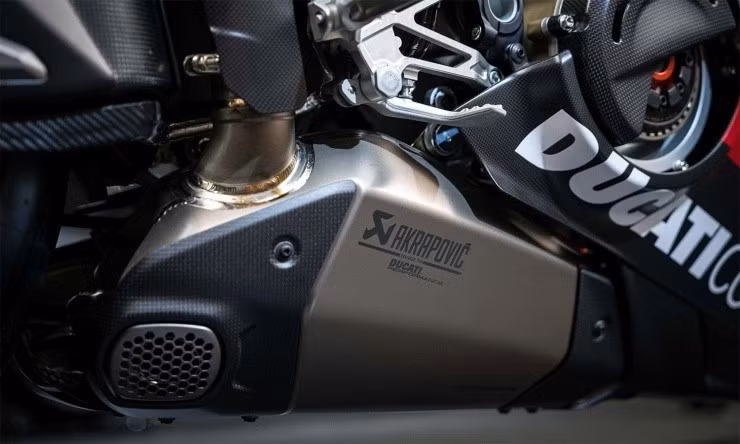 ducati-5.jpg