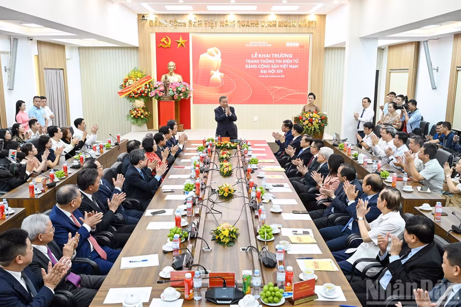Quang cảnh Lễ ra mắt Trang thông tin điện tử chuyên đề Đảng Cộng sản Việt Nam-Đại hội XIV tại tại Trụ sở Bộ Biên tập Báo Nhân Dân. (Nguồn: Nhandan.vn)