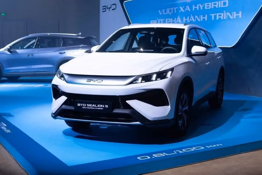 BYD Sealion 5 muốn tiếp cận khách Việt bằng giá bán dễ tiếp cận.