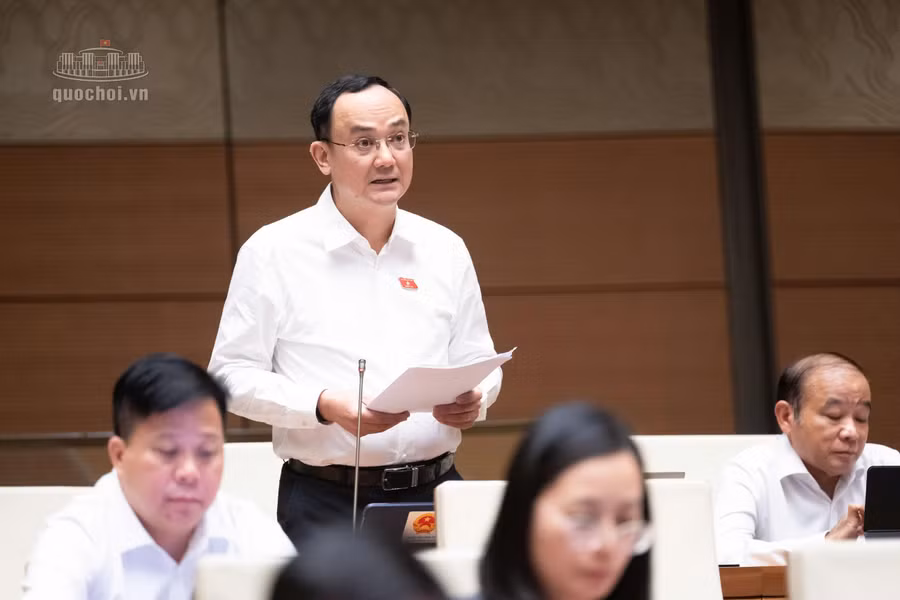 dai-bieu-nguyen-ngoc-son-doan-dbqh-thanh-pho-hai-phong-phat-bieu.jpg