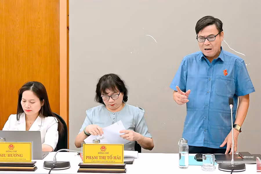 dai-bieu-pham-van-cuong-bi-thu-dang-uy-chu-tich-hdnd-xa-duc-co-cung-cho-rang-can-co-giai-phap-ngan-chan-toi-pham-ma-tuy-dang-dien-bien-phuc-tap-o-cac-dia-ban-bien-gioi.jpg