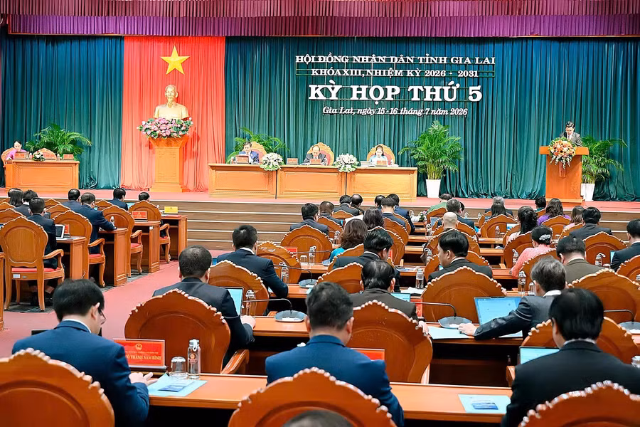 quang-canh-phien-lam-viec-thu-nhat-ky-hop-thu-5-hdnd-tinh-khoa-xiii-duc-thuy.jpg