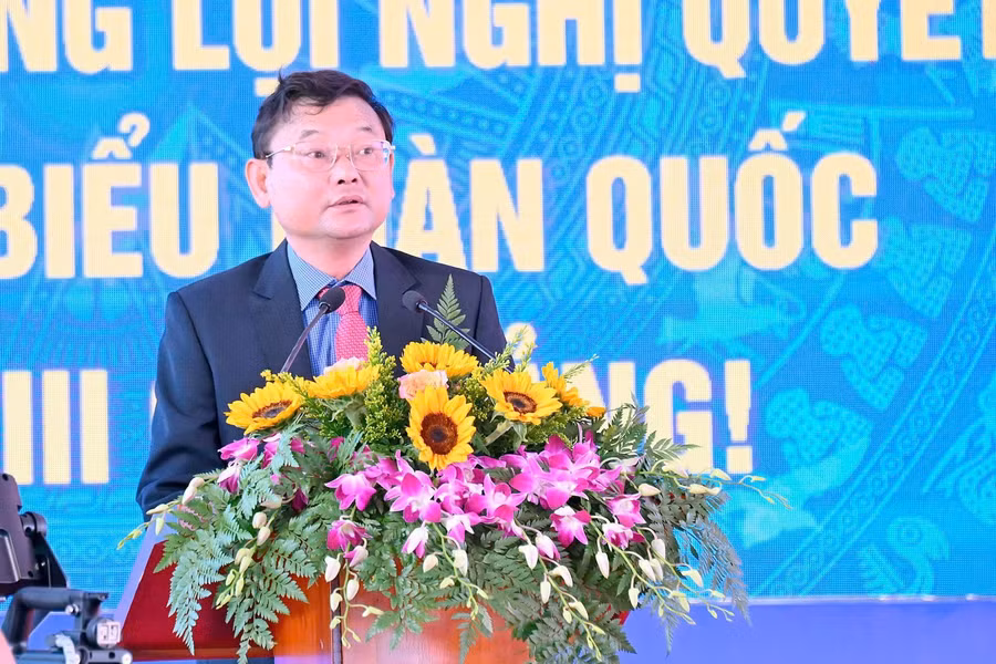 dong-chi-nguyen-tu-cong-hoang-uy-vien-ban-thuong-vu-tinh-uy-pho-chu-tich-ubnd-tinh-phat-bieu-tai-buoi-le-dt.jpg