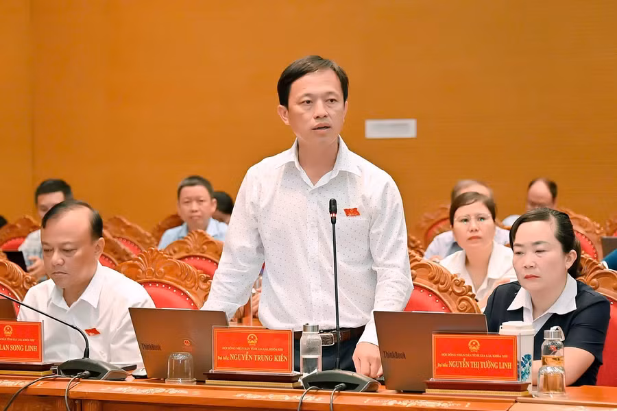 nguyen-trung-kien-pho-ban-kinh-te-ngan-sach-hdnd-tinh-tham-gia-chat-van-noi-dung-lien-quan-den-cung-ung-xi-mang-phuc-vu-lam-duong-giao-thong-nong-thon-va-kien-co-hoa-kenh-muong-tai-cac-dia-phuong.jpg