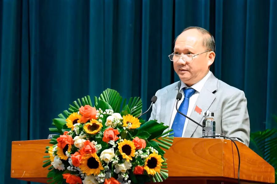 chu-tich-hdnd-tinh-rah-lan-chung-phat-bieu-be-mac-ky-hop.jpg