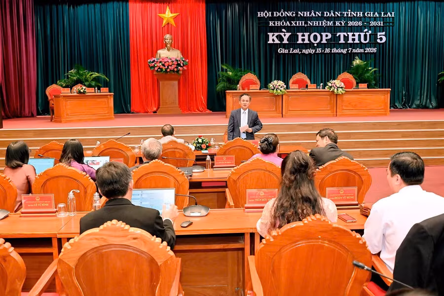 quang-canh-phien-thao-luan-tai-to-2.jpg