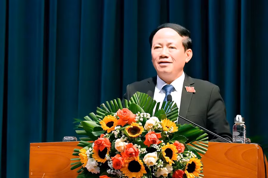 chu-tich-ubnd-tinh-pham-anh-tuan-phat-bieu-giai-trinh-va-lam-ro-cac-van-de-duoc-dai-bieu-quan-tam-duc-thuy.jpg