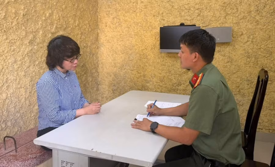 Bị can Nguyễn Thuý Hằng - Giám đốc Nhà xuất bản Hội nhà văn.