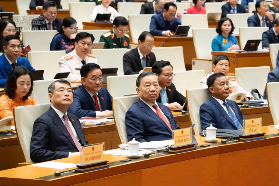 lanh-dao-dang-va-nha-nuoc-du-phien-khai-mac.jpg