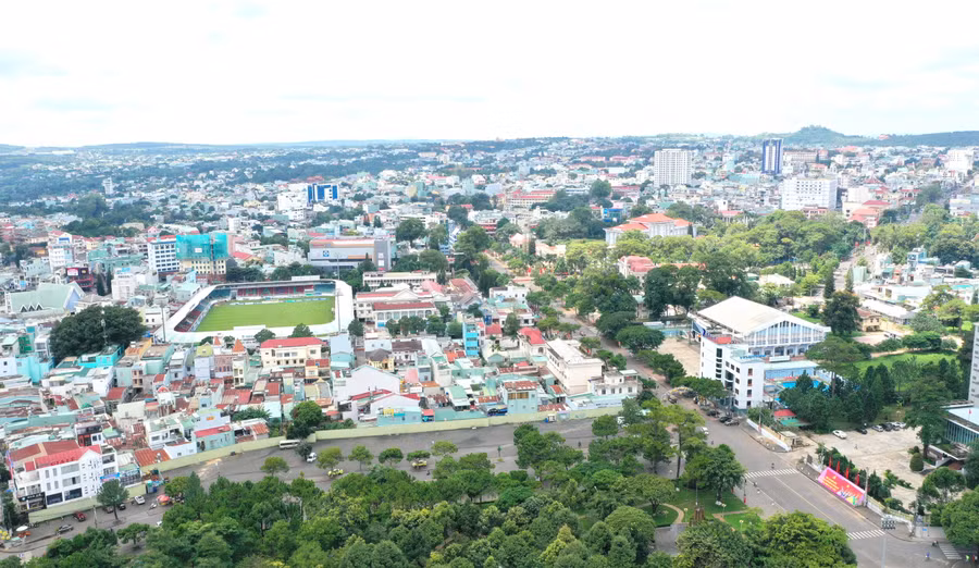 do-thi-pleiku-nhin-tu-tren-cao-quang-tan.jpg