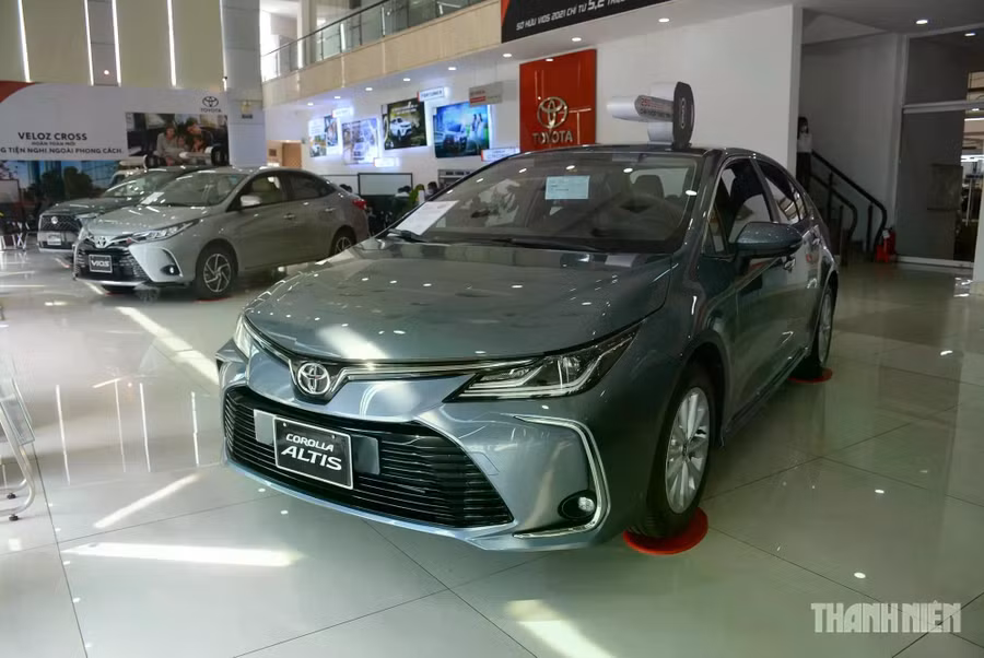 Một tượng đài của phân khúc sedan hạng C tại Việt Nam như Toyota Corolla Altis đã bật khỏi cuộc đua doanh số. Ảnh: Bá Hùng